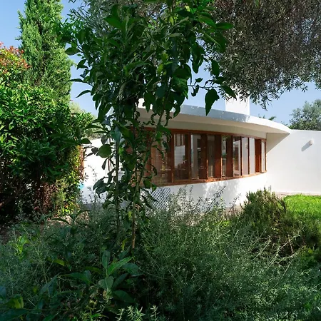 Ergon Hestia - Architectural With Pool *