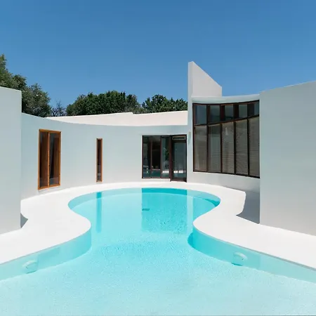 Ergon Hestia - Architectural With Pool *