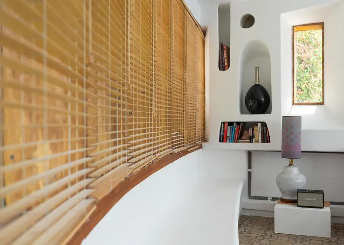 Ixia Villa